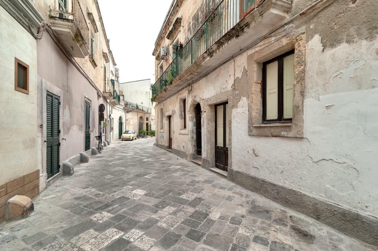 Ferienwohnung Dimora Dei Baroni Lecce Exterior foto