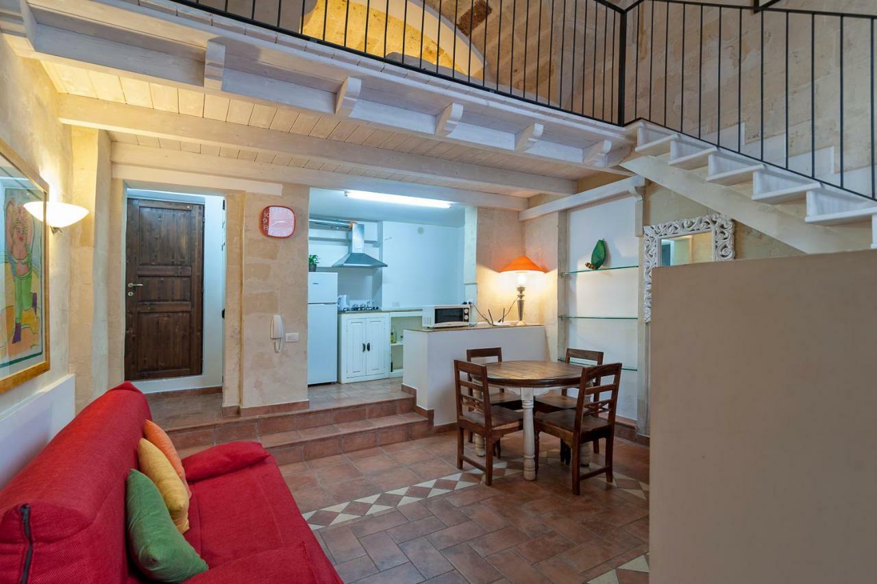 Ferienwohnung Dimora Dei Baroni Lecce Exterior foto